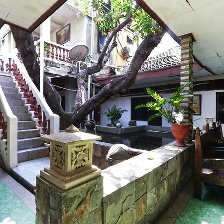 Borneo Hostel Jakarta Extérieur photo