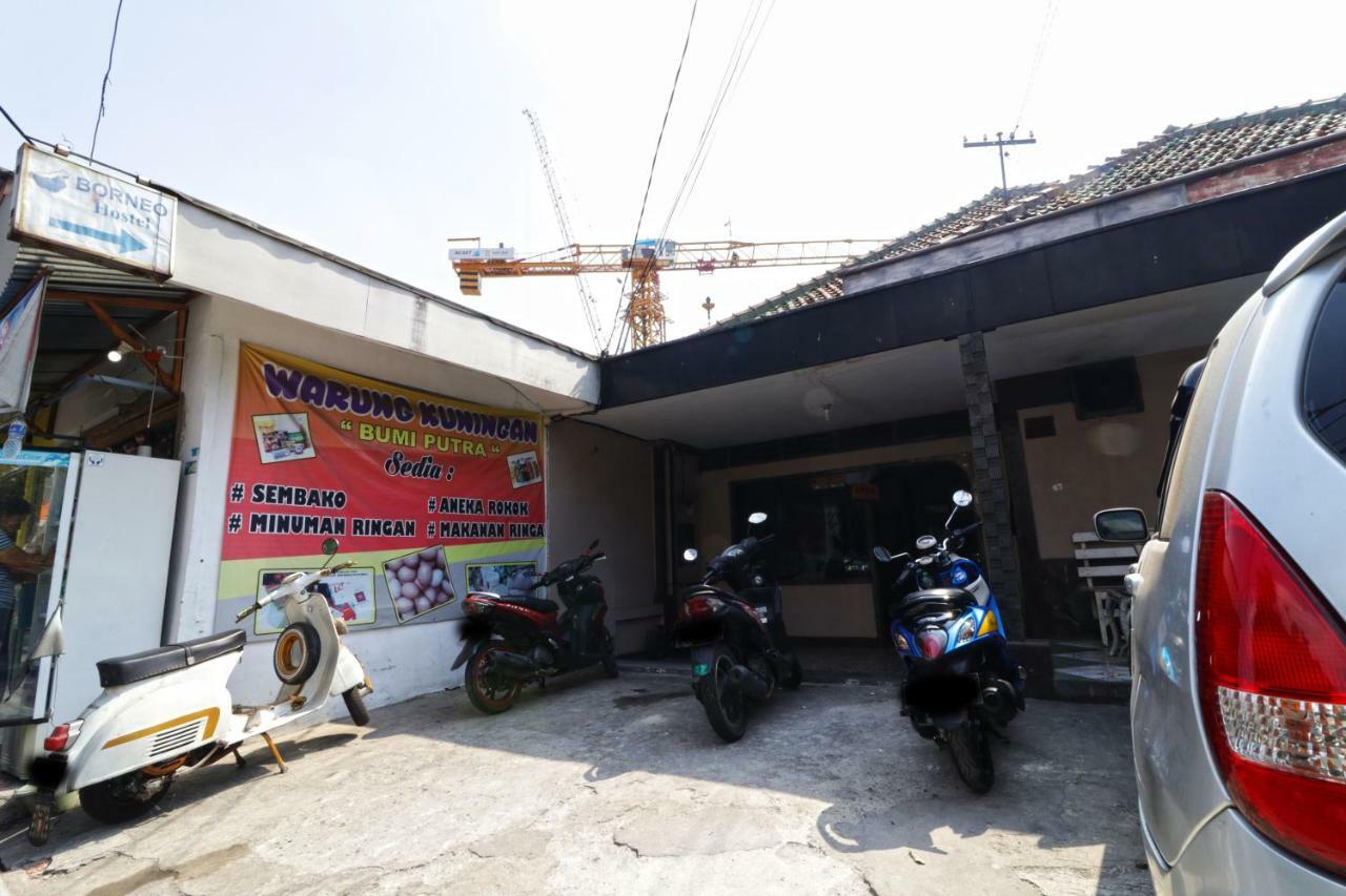 Borneo Hostel Jakarta Extérieur photo