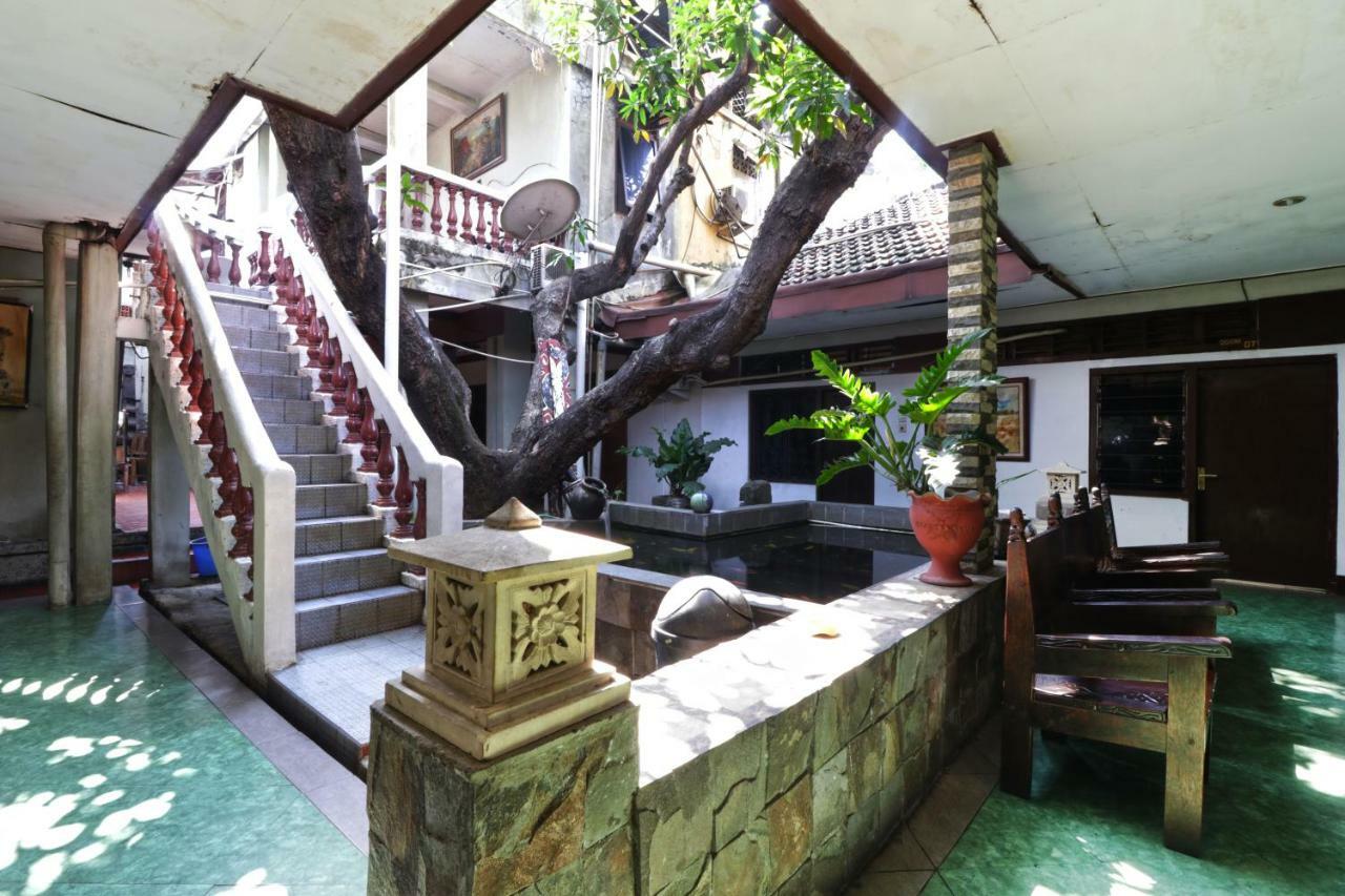 Borneo Hostel Jakarta Extérieur photo