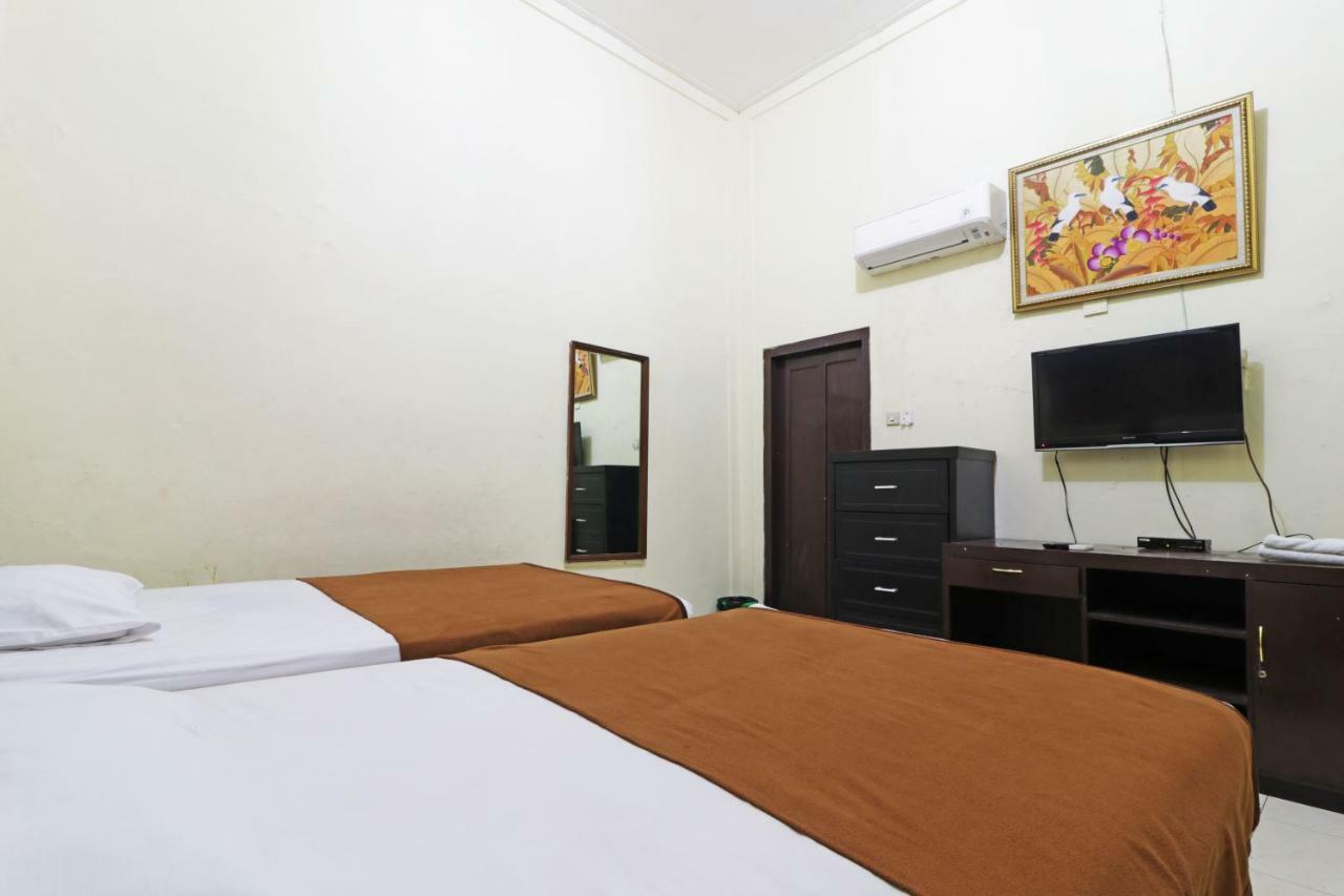 Borneo Hostel Jakarta Extérieur photo